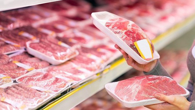 Ngày 29 Tết: Giá hải sản tăng nhẹ, thịt lợn cao nhất 170.000 đồng/kg - Ảnh 1.