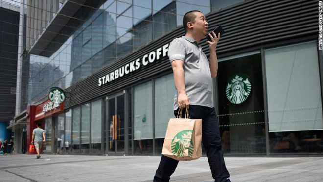 Starbucks đóng cửa hơn 2.000 quán ở Trung Quốc vì virus Vũ Hán - Ảnh 1.