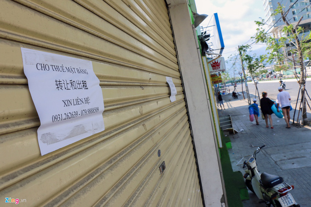 Kinh doanh ế ẩm, nhiều cửa hàng ở Nha Trang tạm nghỉ vì virus corona - Ảnh 3.