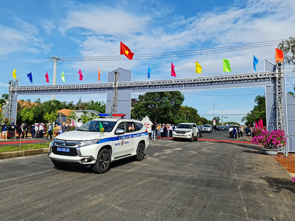 Quảng Nam: Thông xe kỹ thuật tuyến đường vào sân bay Chu Lai với vốn đầu tư 1.479 tỷ đồng - Ảnh 6.