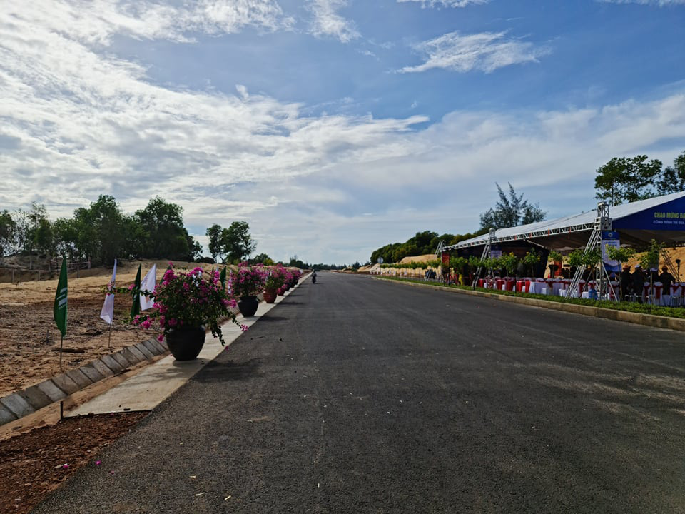 Quảng Nam: Thông xe kỹ thuật tuyến đường vào sân bay Chu Lai với vốn đầu tư 1.479 tỷ đồng - Ảnh 4.