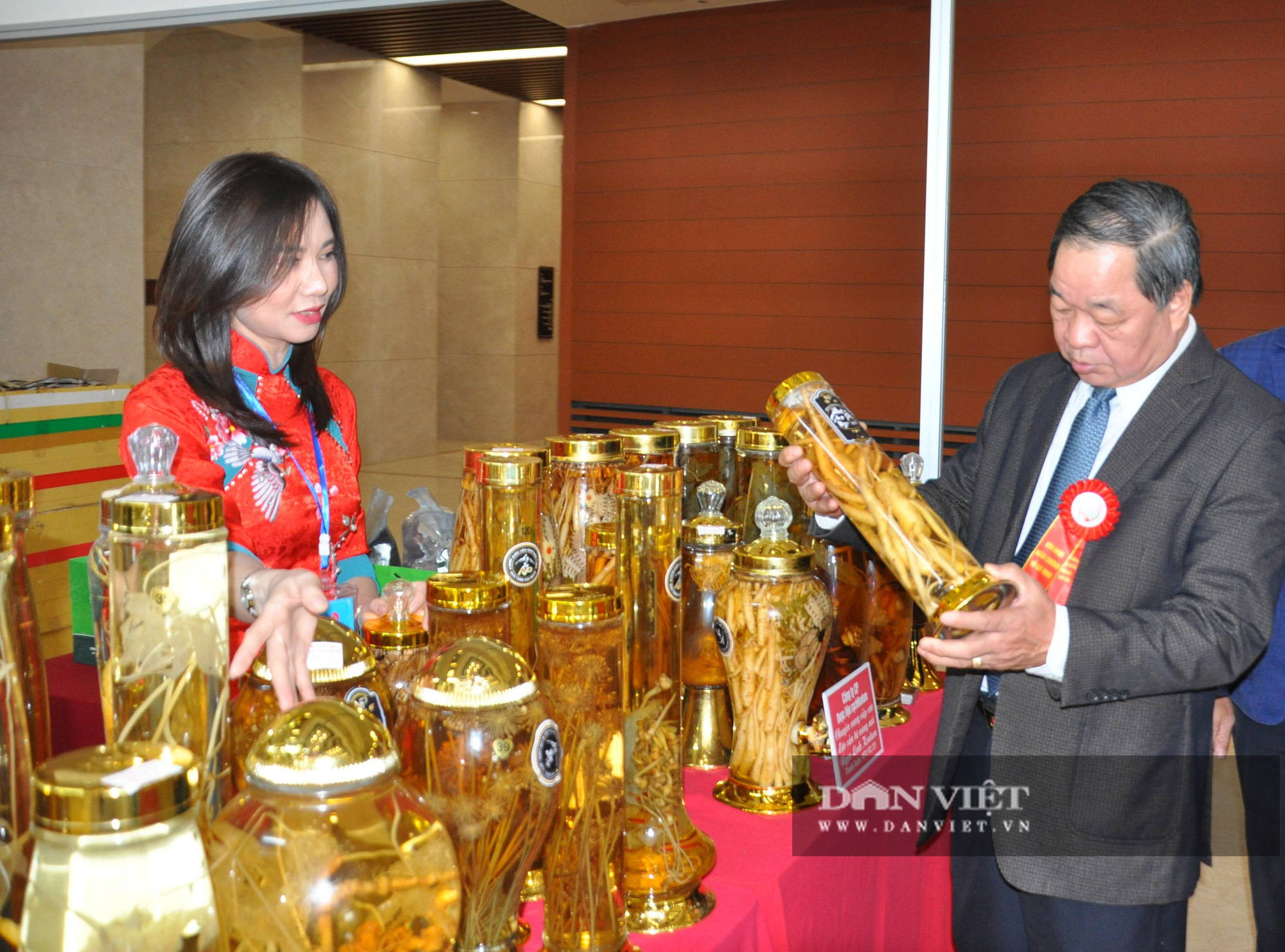 Thủ tướng khen ngợi sản phẩm hữu cơ độc đáo tại Lễ kỷ niệm 90 năm ngày thành lập Hội Nông dân Việt Nam - Ảnh 8.