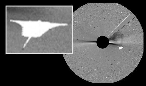 Phát hiện UFO đang “ăn” năng lượng Mặt trời? - Ảnh 2.