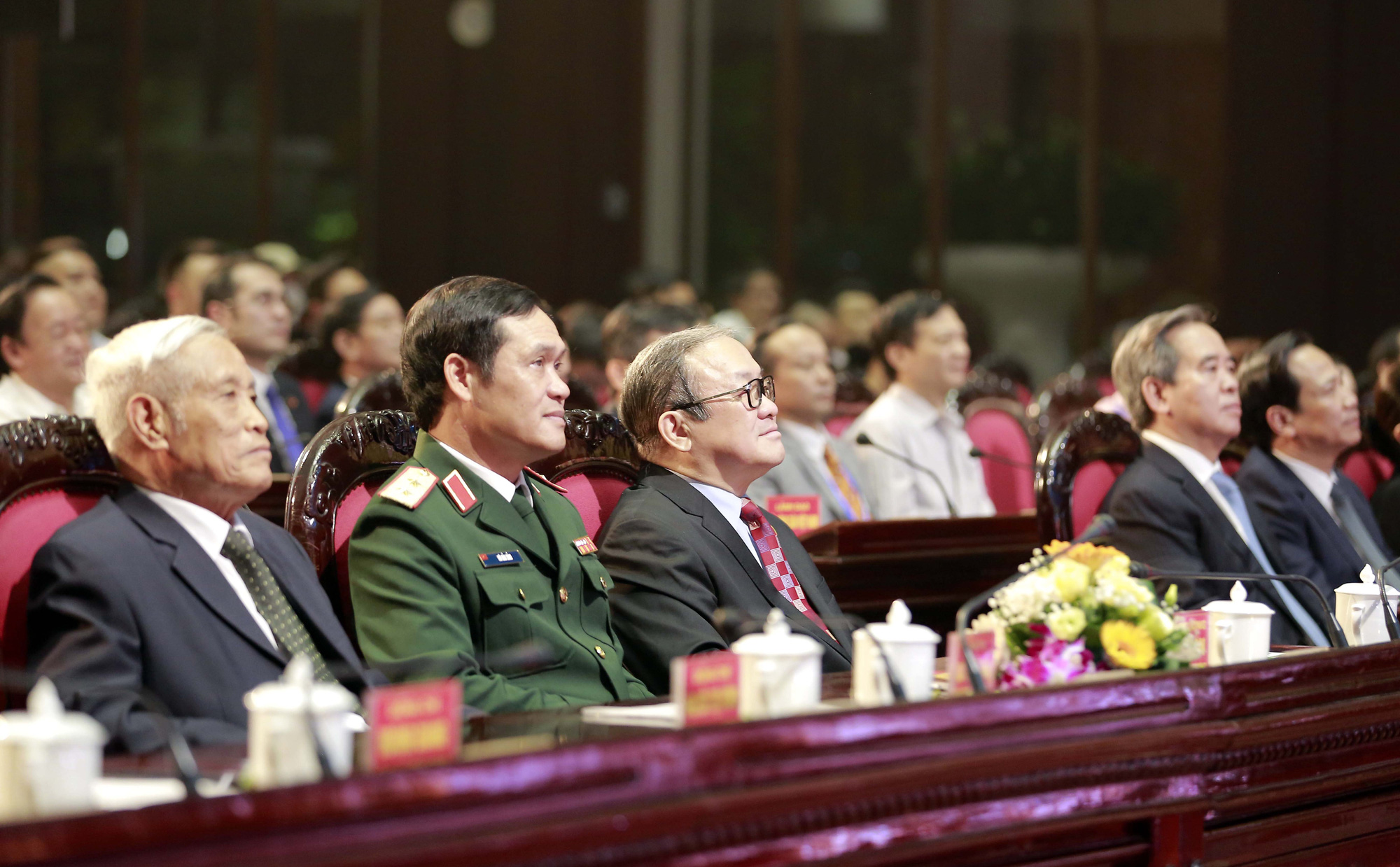 Ảnh: Toàn cảnh Lễ tôn vinh và trao danh hiệu 63 Nông dân Việt Nam xuất sắc 2020 - Ảnh 4.