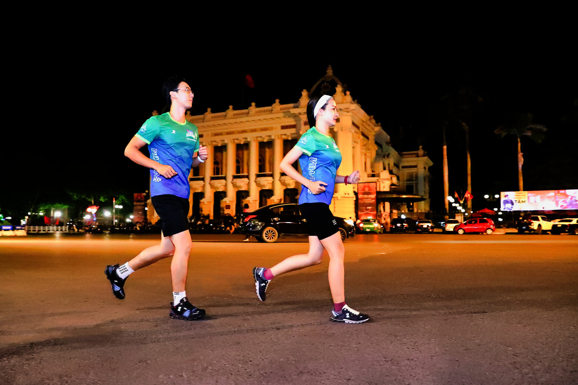 VPBank Hanoi Marathon ASEAN 2020: An toàn &quot;Đón bình minh – Chào bình thường mới&quot; - Ảnh 1.