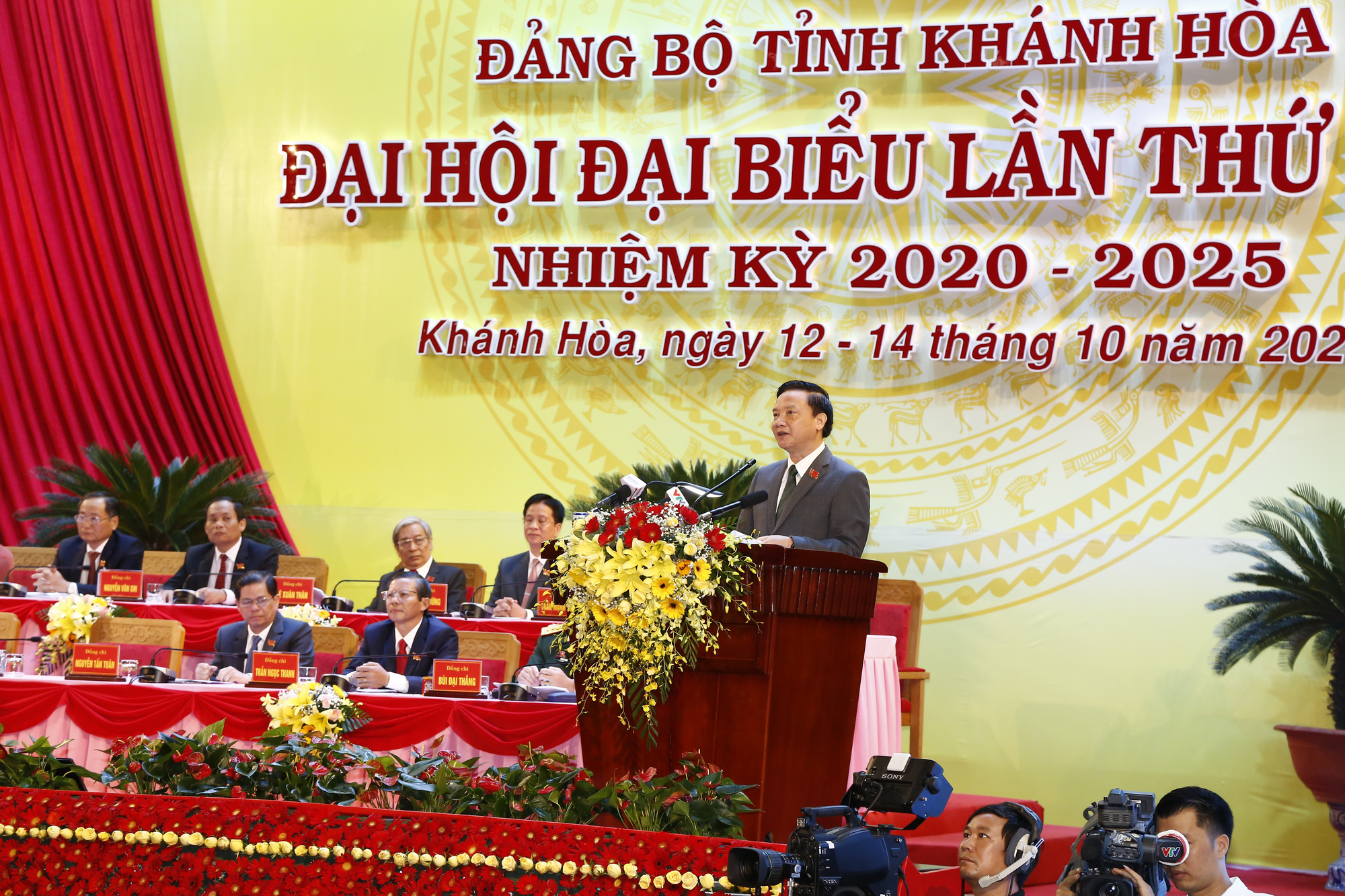 Ông Nguyễn Khắc Định tái đắc cử Bí thư Khánh Hòa - Ảnh 2.