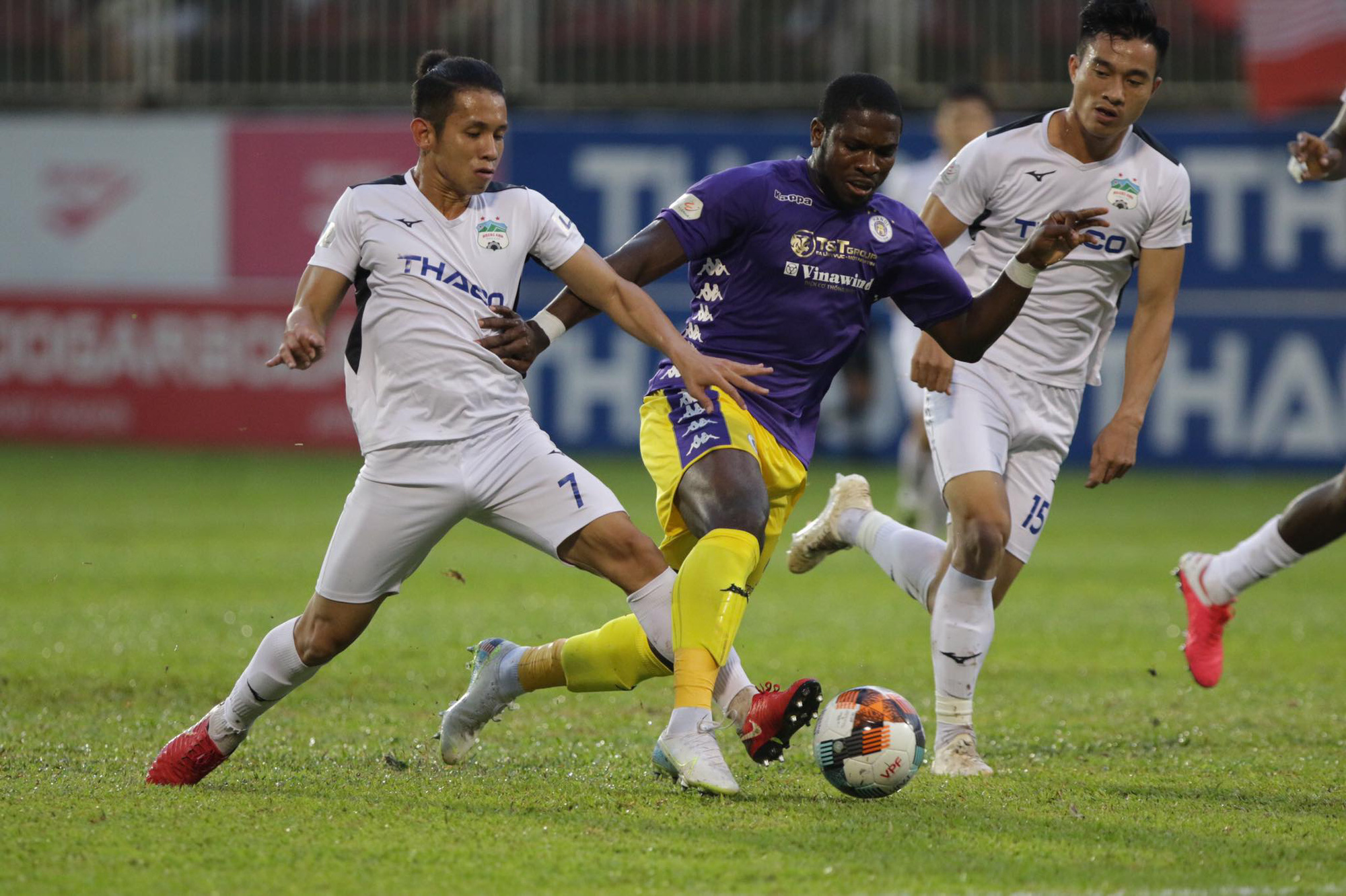 Rimario đóng góp 1 bàn trong chiến thắng đậm đà của Hà Nội FC trước HAGL.