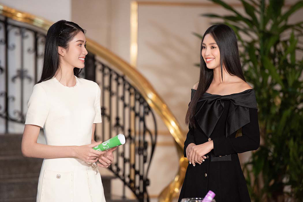 Hoa hậu Tiểu Vy trông sảnh chảnh cùng Top 35 &quot;lựa chọn&quot; dự án &quot;Người đẹp Nhân ái&quot;  - Ảnh 2.