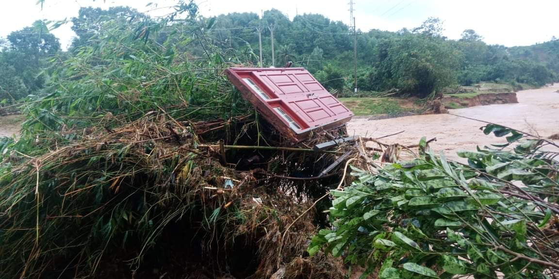 Ảnh, clip: Ngập lụt kinh hoàng ở huyện Hướng Hóa, Quảng Trị - Ảnh 5.