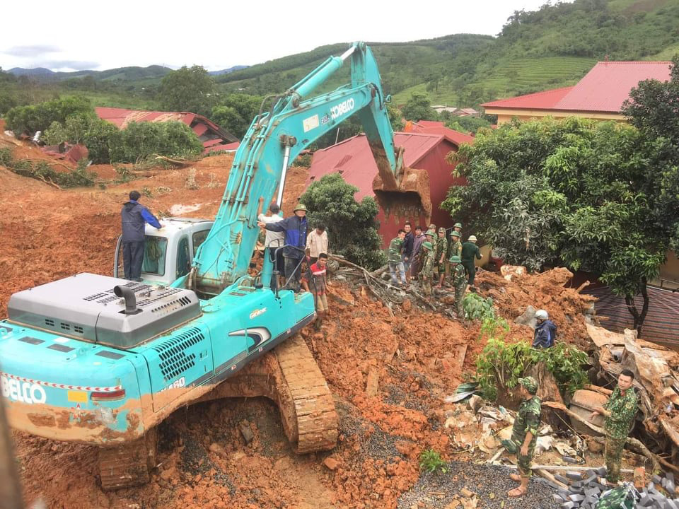 Vụ 22 cán bộ, chiến sĩ Đoàn 337 bị vùi lấp: Cán bộ thoát chết kể giây phút suýt bị chôn vùi  - Ảnh 1.