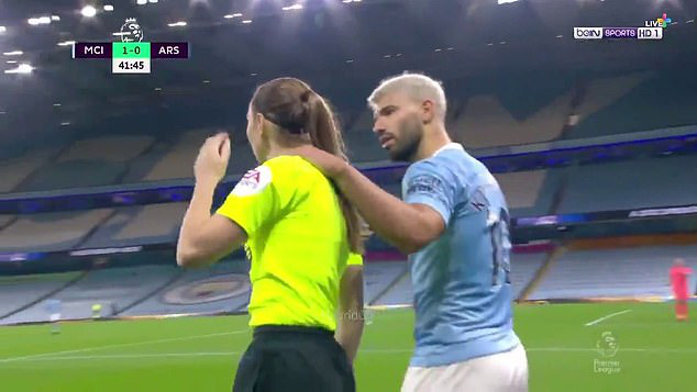 Man City thắng Arsenal, HLV Guardiola ra sức bảo vệ Aguero - Ảnh 2.