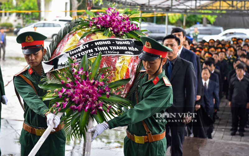 Những hình ảnh xúc động tại lễ viếng liệt sỹ đại tá Hoàng Mai Vui tại Thanh Hóa - Ảnh 3.