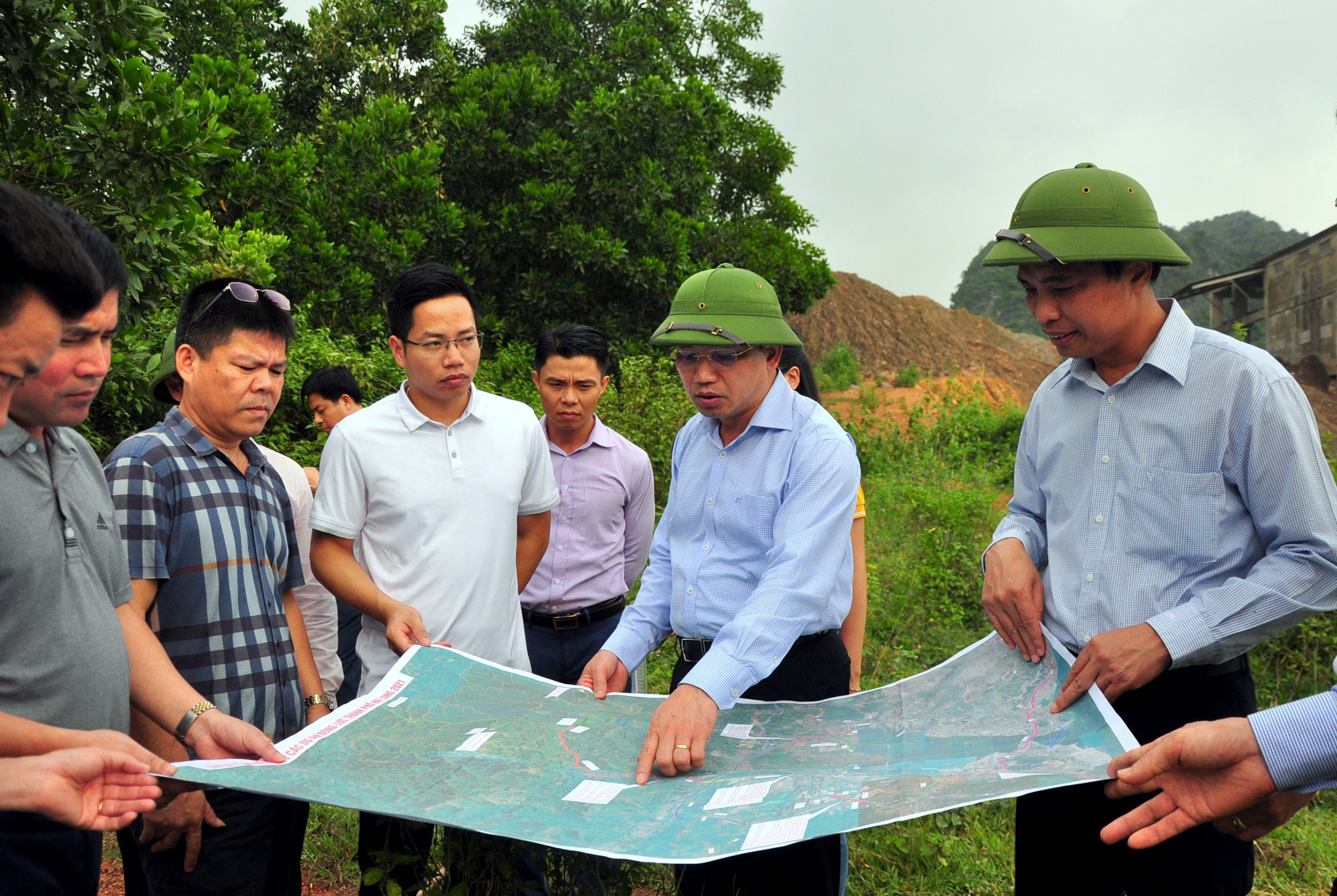 Quảng Ninh: Mở rộng kết nối hệ thống giao thông đồng bộ với các xã vùng cao  - Ảnh 2.