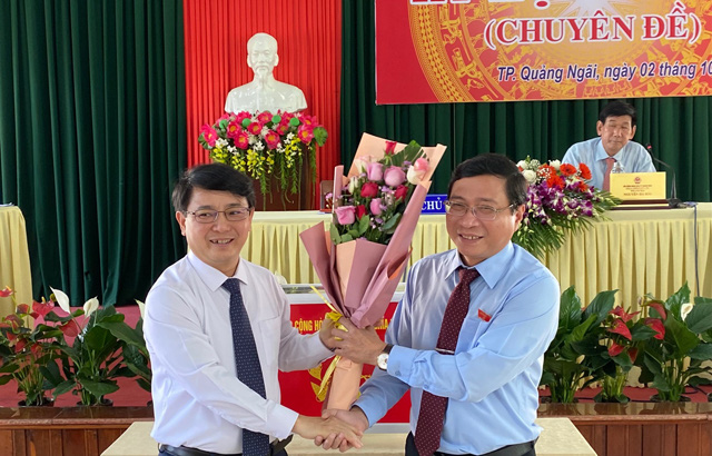 Nguyên Giám đốc Sở GTVT đắc cử chức danh Chủ tịch UBND TP.Quảng Ngãi - Ảnh 2.