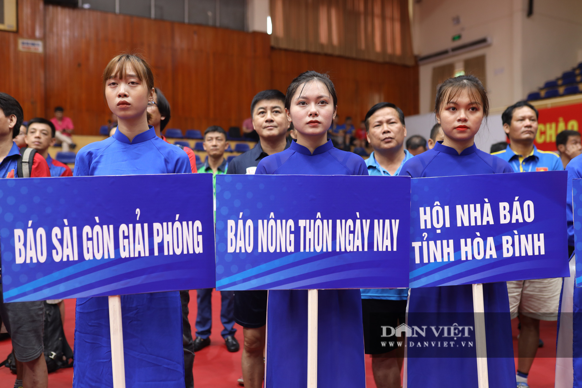 Giải bóng bàn Cúp Hội Nhà báo Việt Nam lần thứ 14: Báo NTNN thắng trận ra quân đầy kịch tính - Ảnh 2.
