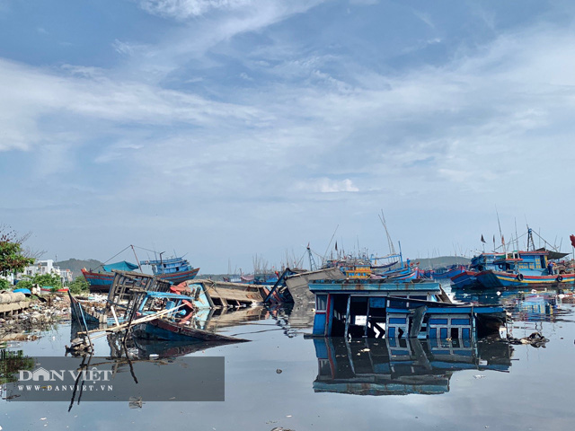 Quảng Ngãi: Nhếch nhác nghĩa địa tàu cá ở phường Phổ Thạnh  - Ảnh 1.