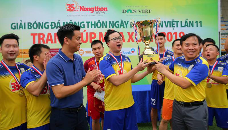 Đội trưởng Hà Nội FC Nguyễn Văn Quyết: &quot;Giải bóng đá báo NTNN/Dân Việt lan tỏa tinh thần thể thao&quot; - Ảnh 3.