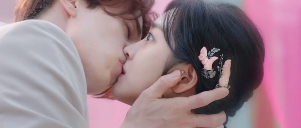 “Bạn trai tôi là hồ ly” tập 5: Lee Dong Wook cởi áo khoe thân, hôn tới tấp bạn gái - Ảnh 5.