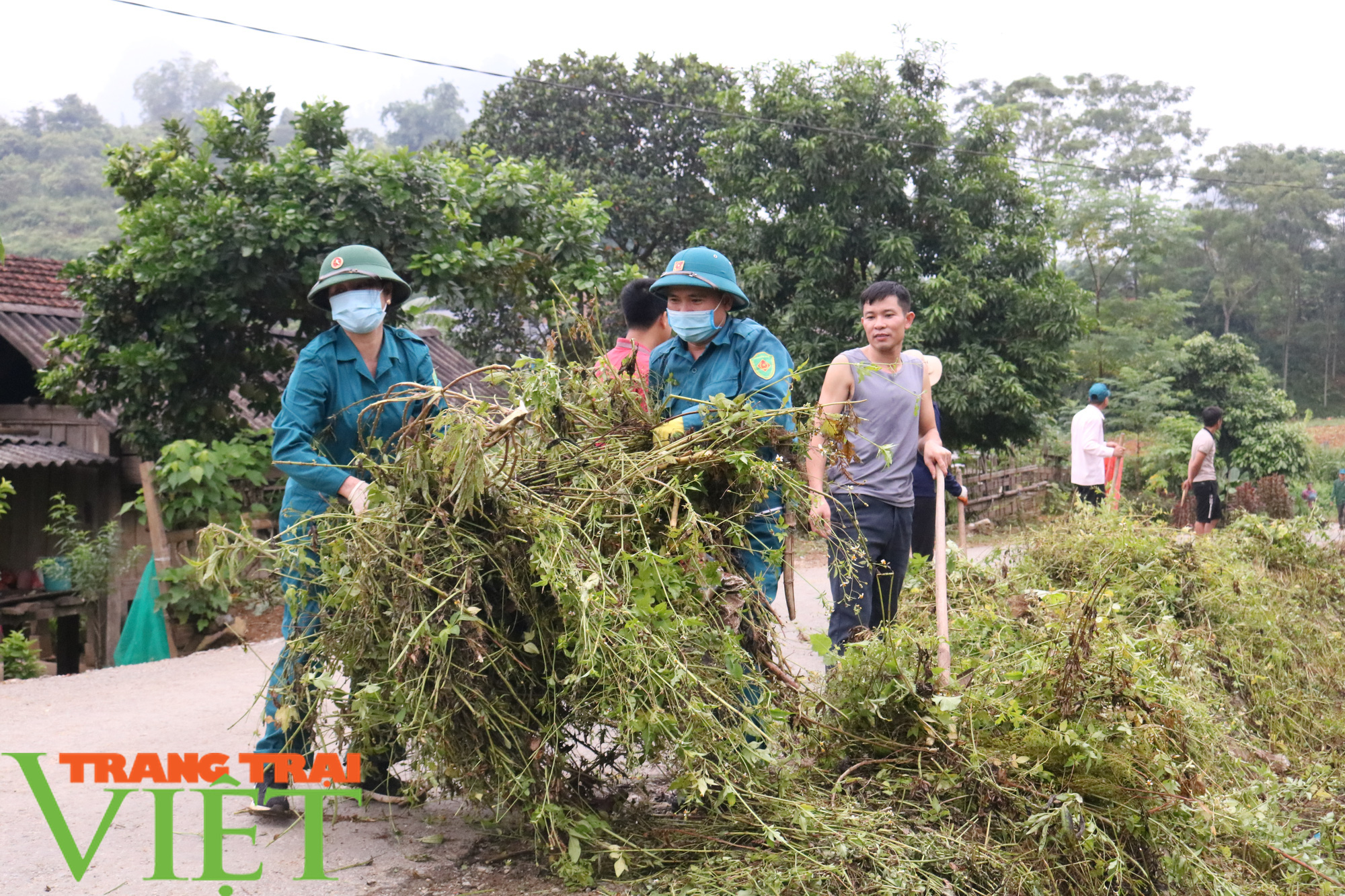 Hiệu quả “Ngày thứ 7 tình nguyện về cơ sở xây dựng nông thôn mới” ở Tân Lang - Ảnh 4.