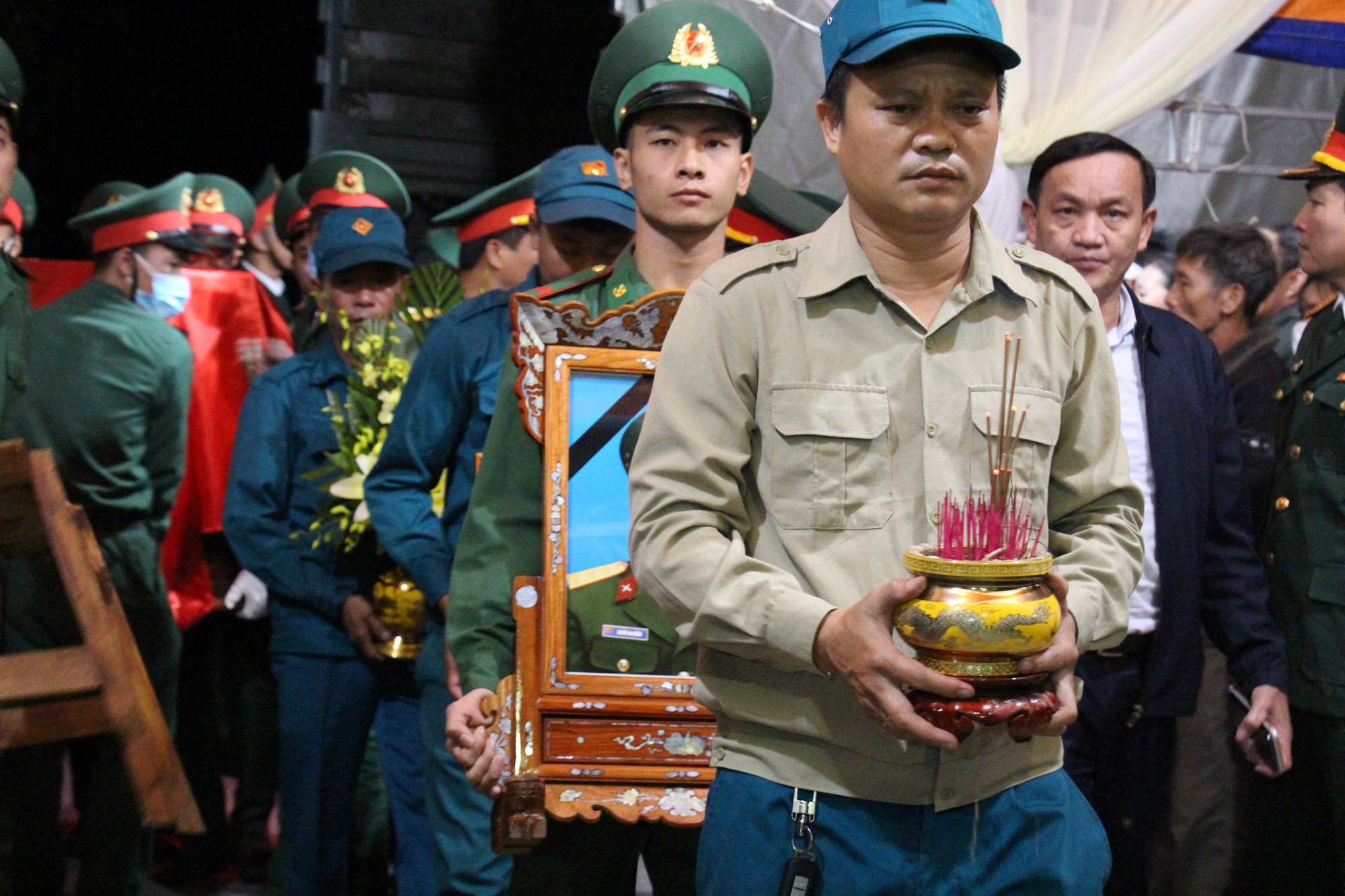 Vụ 22 quân nhân hy sinh: “Con xin ngủ sớm để mai tiếp tục làm nhiệm vụ” - Ảnh 3.