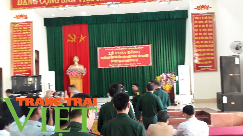 MTTQ huyện Mai Sơn: Quyên góp ủng hộ đồng bào vùng lũ miền Trung và Tây Nguyên - Ảnh 3.