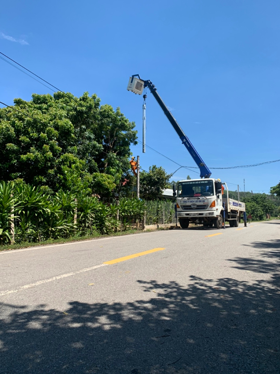 Điện lực Kbang (PC Gia Lai) nỗ lực cùng địa phương hoàn thành tiêu chí số 4 trong xây dựng nông thôn mới - Ảnh 2.