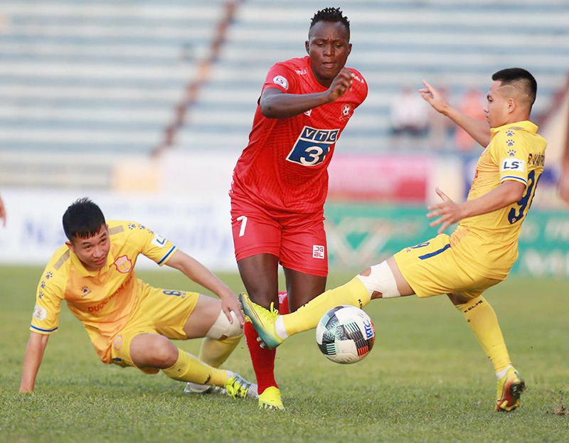 DNH.Nam Định từng thua Hải Phòng 0-2 ở vòng 6 giai đoạn 1 V.League trong một trận đấu mà họ bị trọng tài &quot;ép&quot; tơi tả.