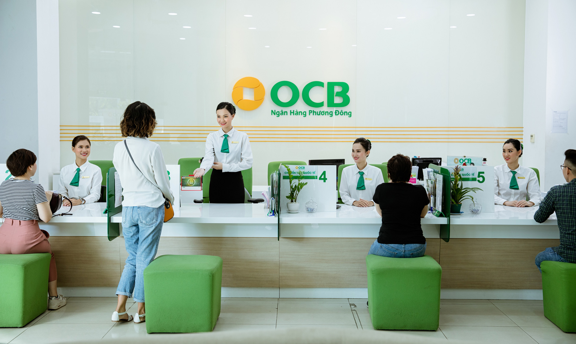 OCB được công nhận thương hiệu quốc gia Việt Nam - Ảnh 1.