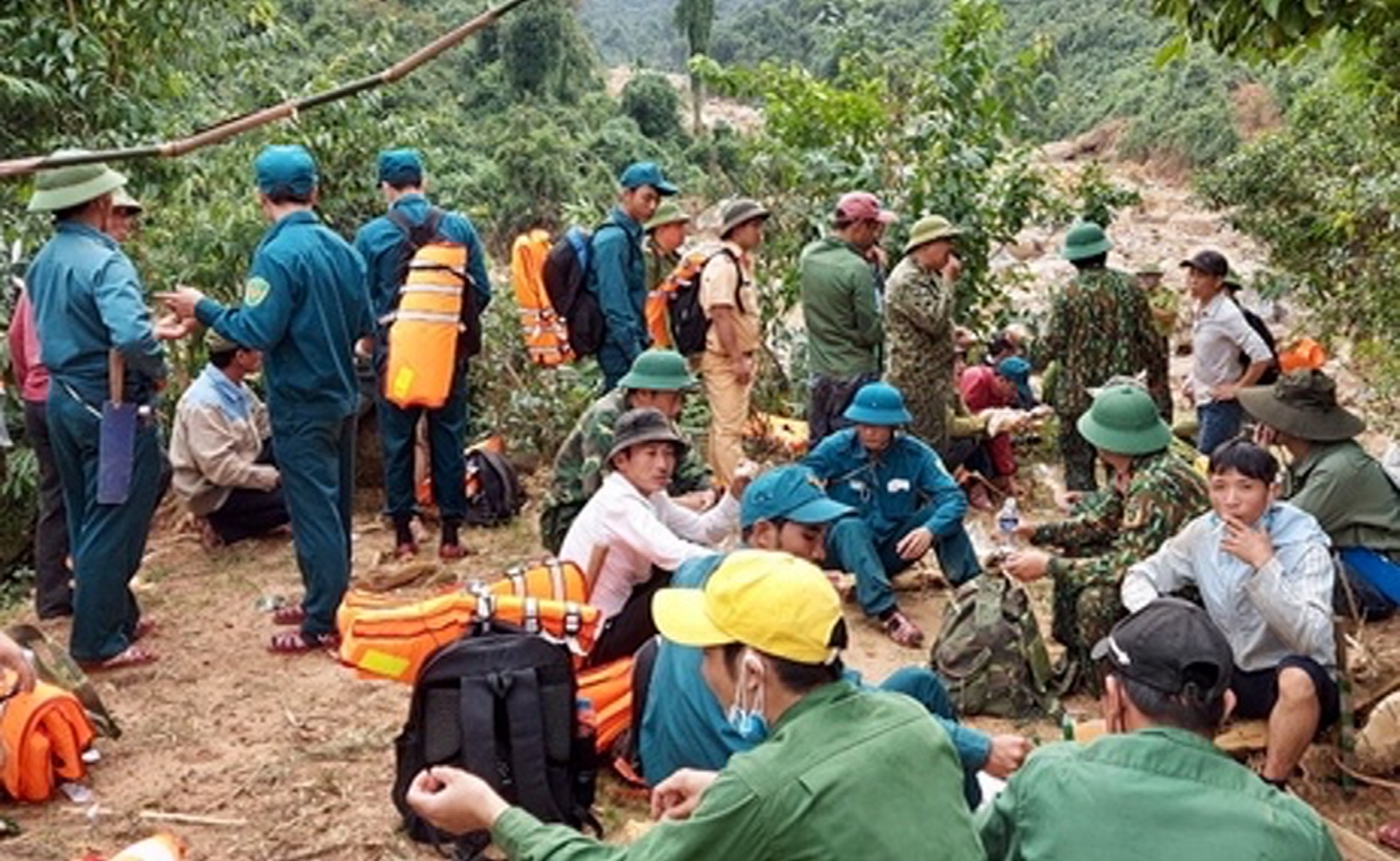 Tìm thấy toàn bộ 4 thi thể vụ sạt lở núi vùi lán phu trầm Quảng Bình - Ảnh 1.