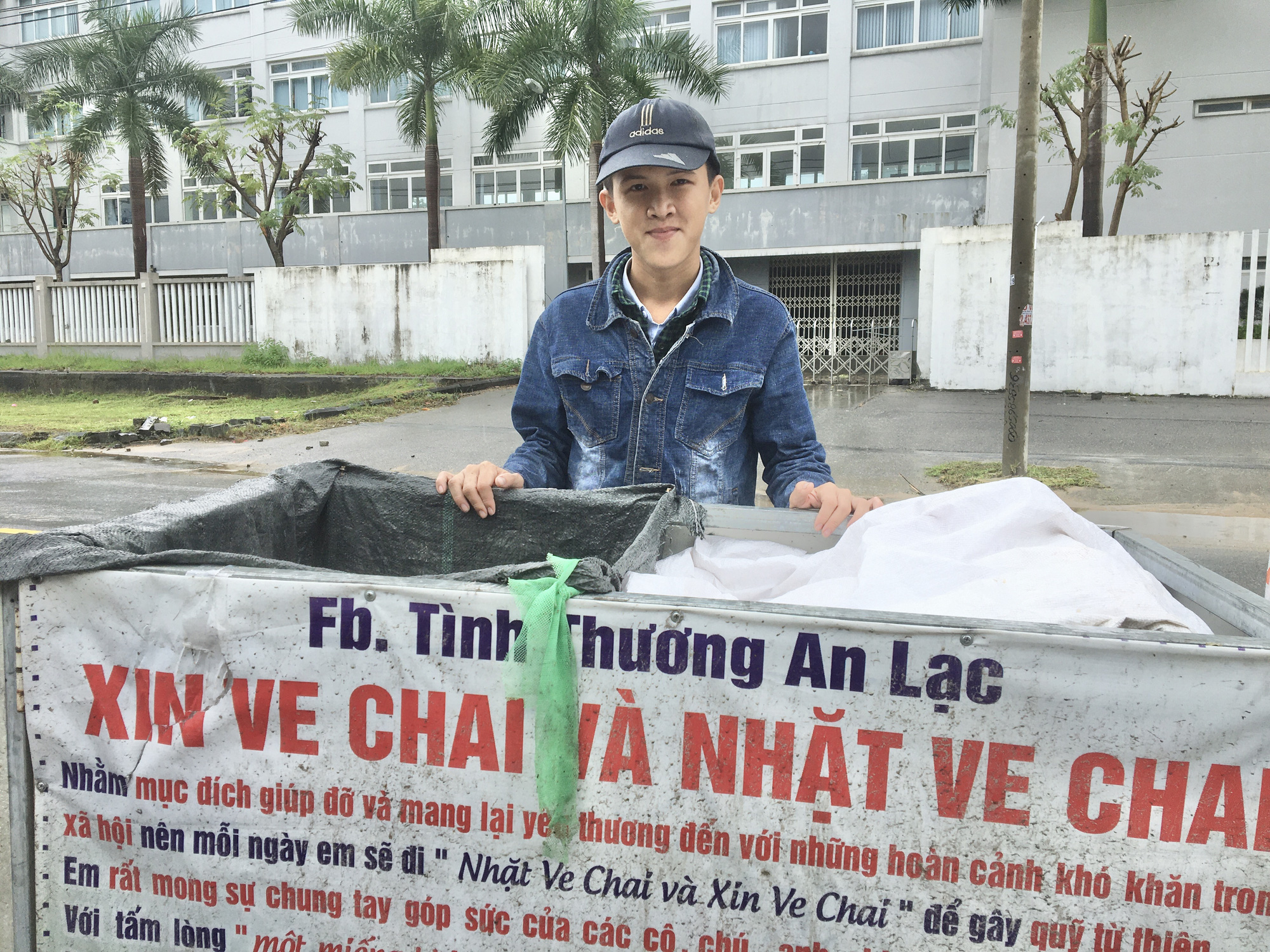 Đà Nẵng: Trái tim không tật nguyền của cậu bé có “não cá vàng” - Ảnh 6.