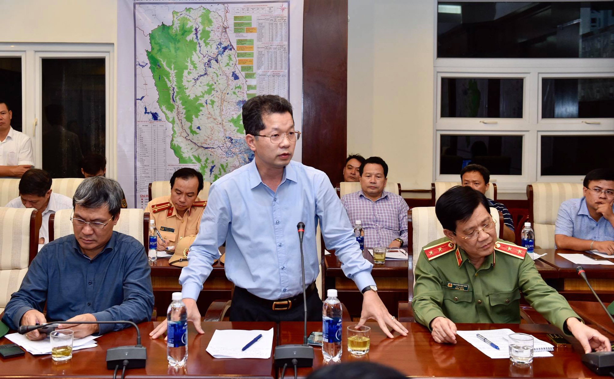 Clip: Thủ tướng Chính phủ Nguyễn Xuân Phúc giữa đêm gọi điện cho Phó thủ tướng Trịnh Đình Dũng chỉ để hỏi 1 câu - Ảnh 4.