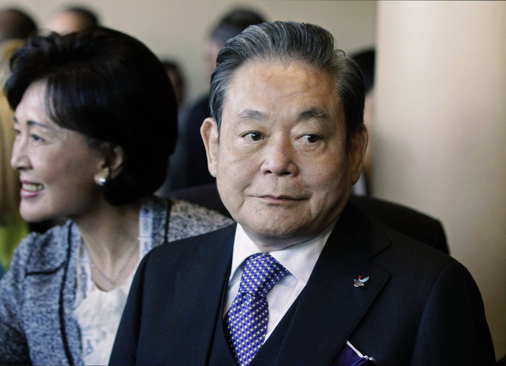 Gia quyến tiễn đưa cố Chủ tịch Samsung Lee Kun Hee - Ảnh 7.