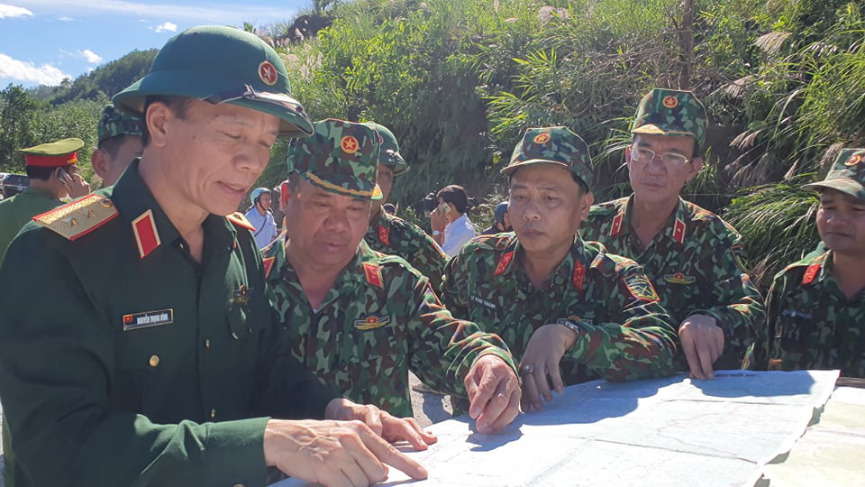 Hàng nghìn chiến sĩ công binh nườm nượp tiến vào hiện trường vụ sạt lở Nam Trà My - Ảnh 2.