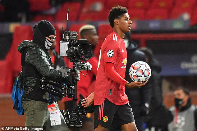 Rashford sánh ngang kỷ lục của ông thầy Solskjaer