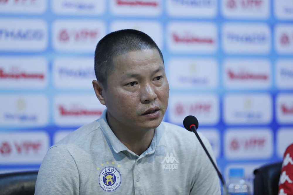 HLV Chu Đình Nghiêm khẳng định Hà Nội FC vẫn còn cơ hội vô địch V.League 2020.