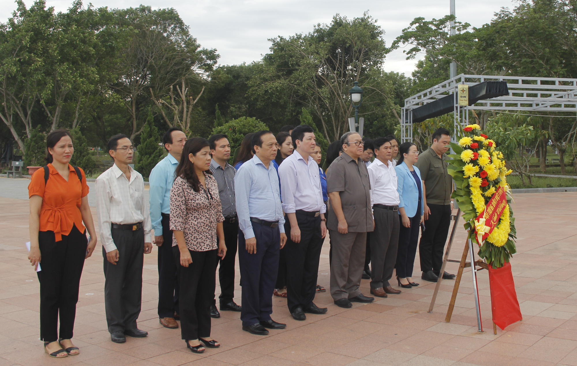 Chung tay “nhà sàn hoá” cho người dân vùng lũ - Ảnh 5.