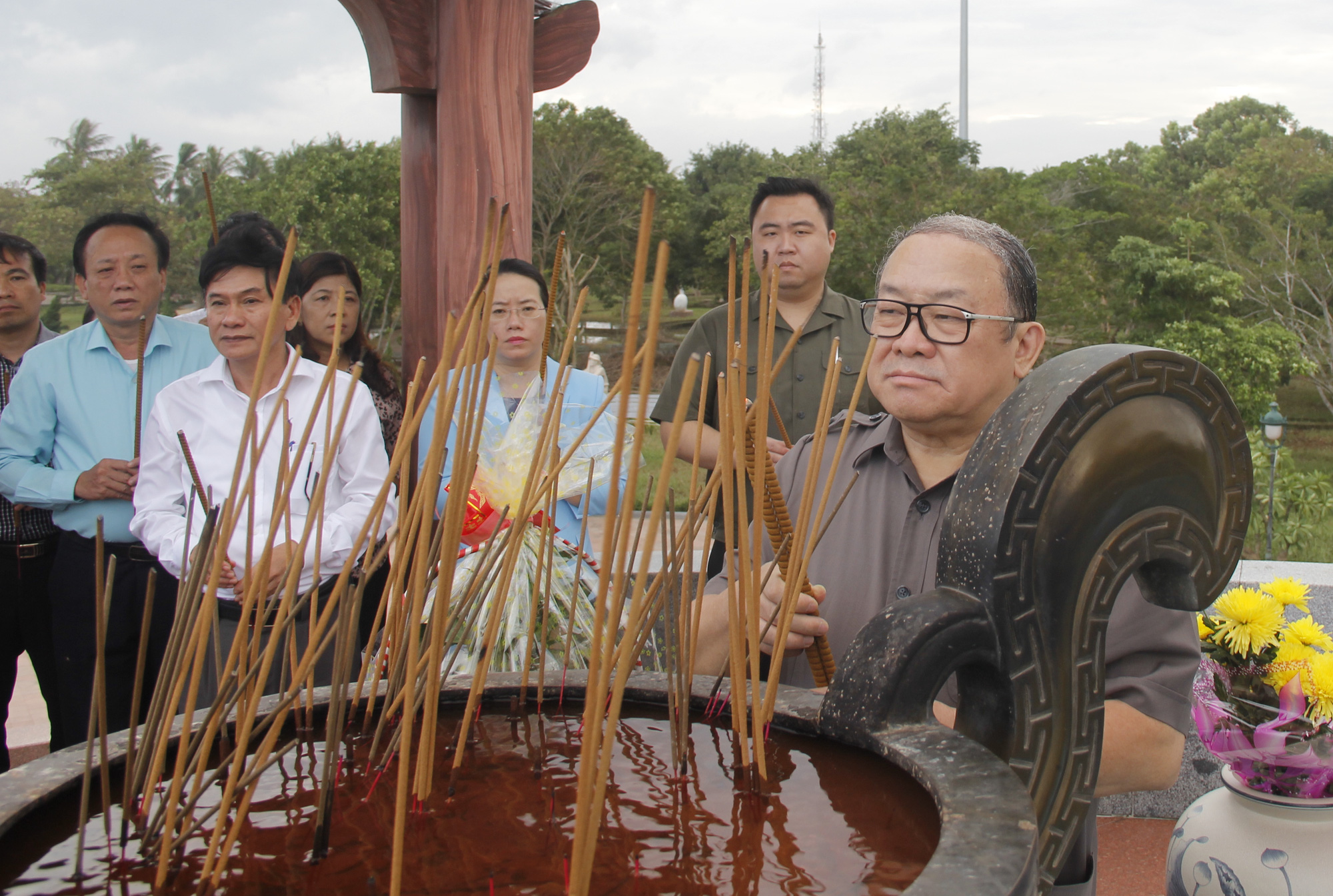 Chung tay “nhà sàn hoá” cho người dân vùng lũ - Ảnh 6.