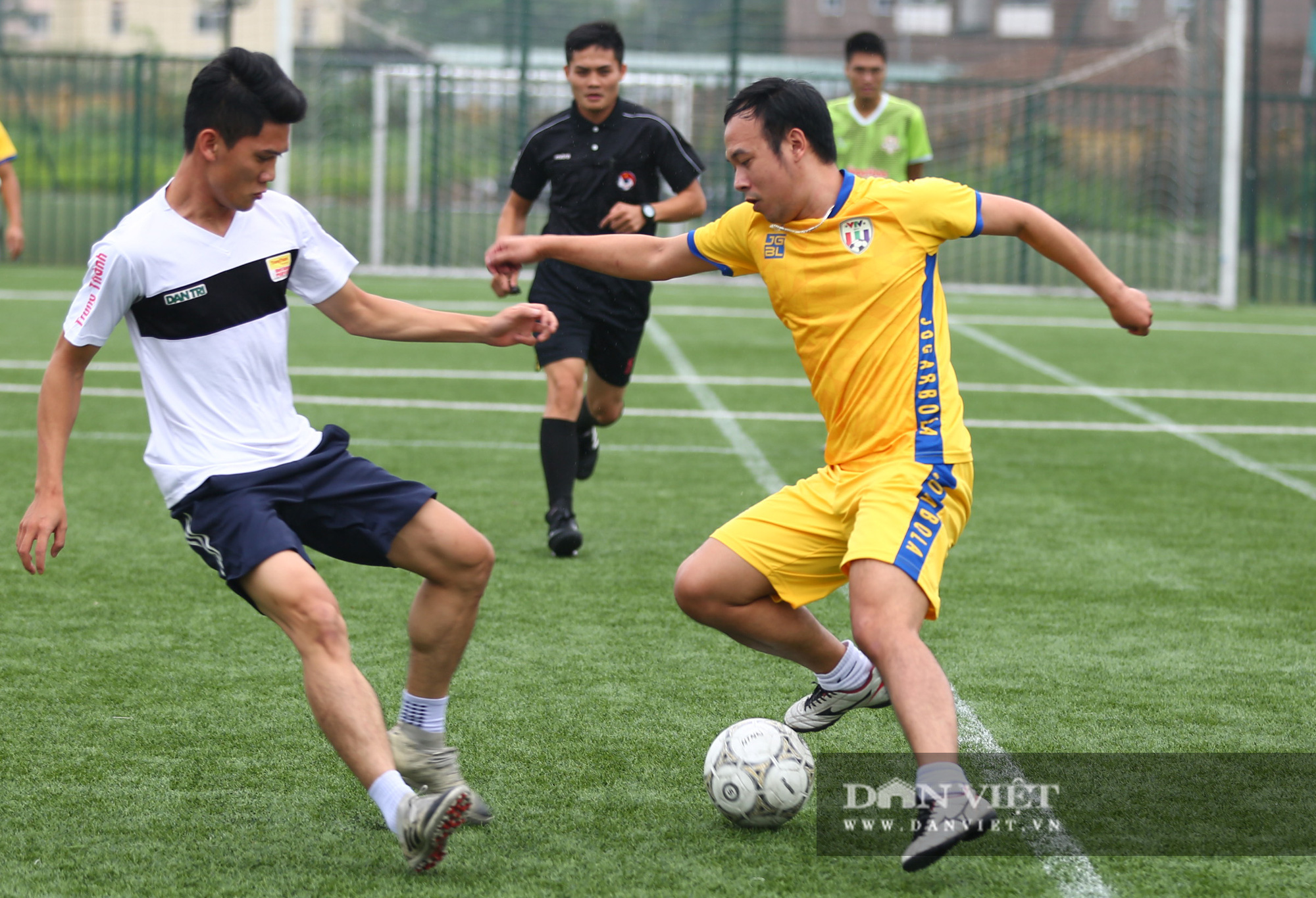 Khoảnh khắc lượt trận cuối cùng vòng bảng giải bóng đá báo NTNN/Dân Việt  - Ảnh 8.
