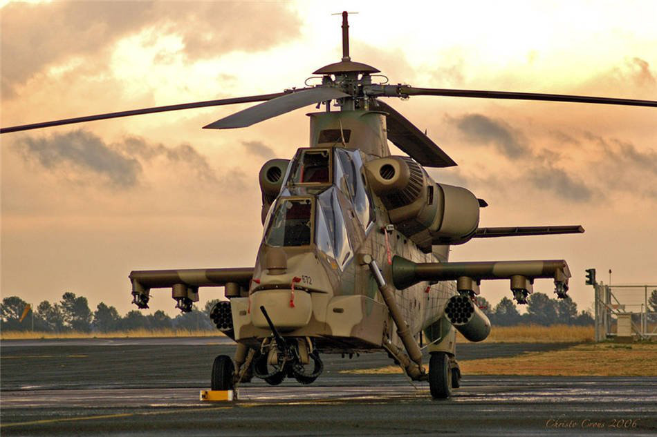 Sức mạnh 9 trực thăng tấn công uy lực bậc nhất thế giới - Ảnh 7.