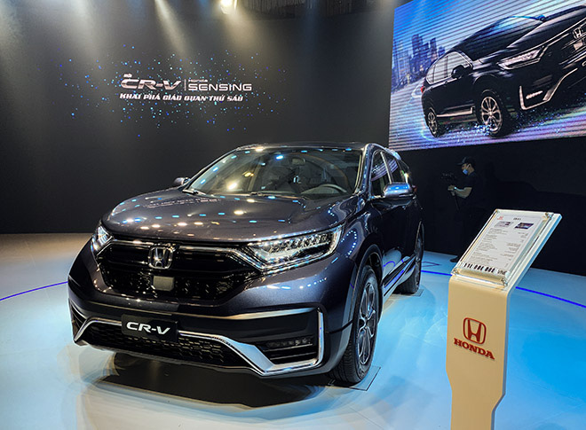 Honda CR-V giảm giá hấp dẫn, đua tranh quyết liệt với  Toyota Fortuner, Mazda CX-5 - Ảnh 1.