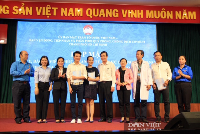 TP.HCM: Tri ân các bác sĩ, điều dưỡng xung phong điều trị Covid-19 tại Đà Nẵng - Ảnh 1.