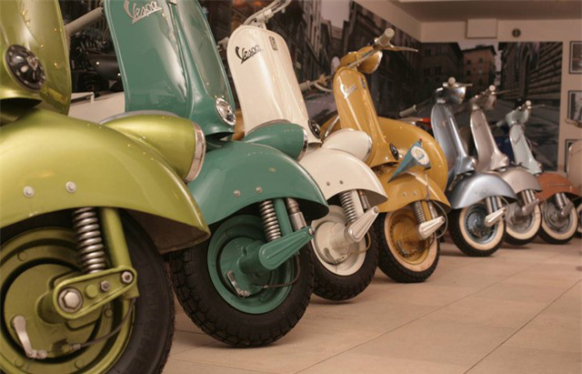 Chiêm ngưỡng dàn Vespa độc nhất vô nhị - Ảnh 1.