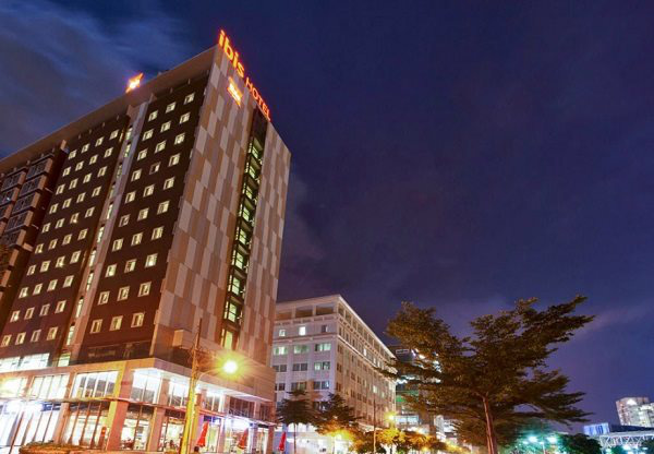 Hai khách sạn ở TPHCM được chủ Thái rao bán 40 triệu đô la - Ảnh 1.