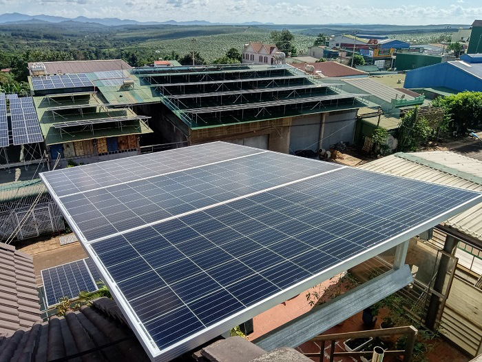 Gia Lai: Nghiệm thu, đóng điện các công trình điện mặt trời tại huyện Đức Cơ - Ảnh 2.