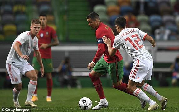 Có Ronaldo, Bồ Đào Nha vẫn đứt mạch toàn thắng - Ảnh 1.
