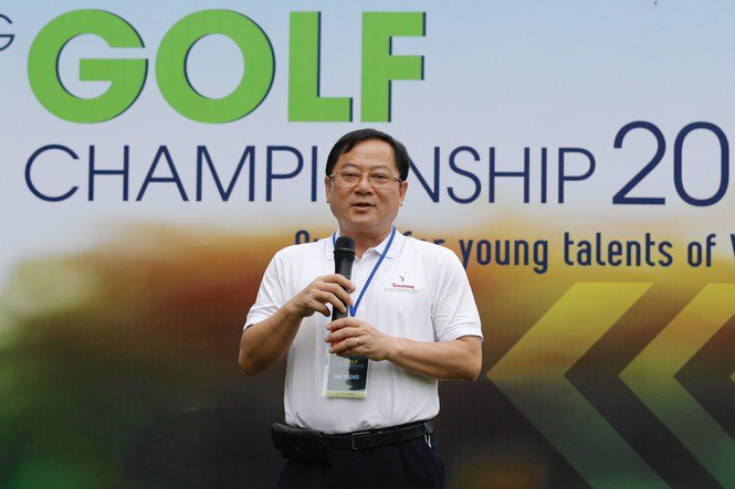 Nhà báo Lê Xuân Sơn - Tổng biên tập báo Tiền Phong, Trưởng ban tổ chức Giải Tiền Phong Golf Championship 2020 phát biểu.