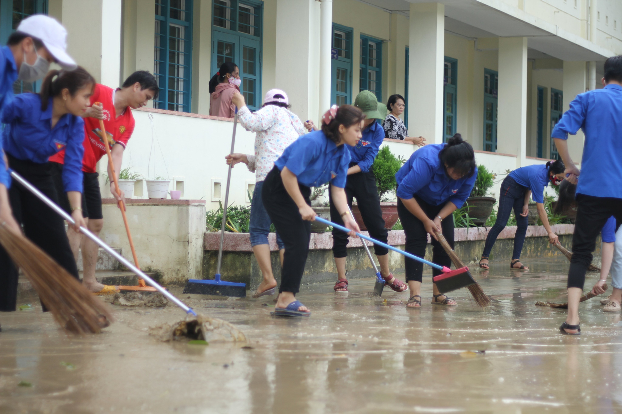 Bão số 13: Thông tin mới nhất về tình hình tàu cá Bình Định trên biển - Ảnh 1.