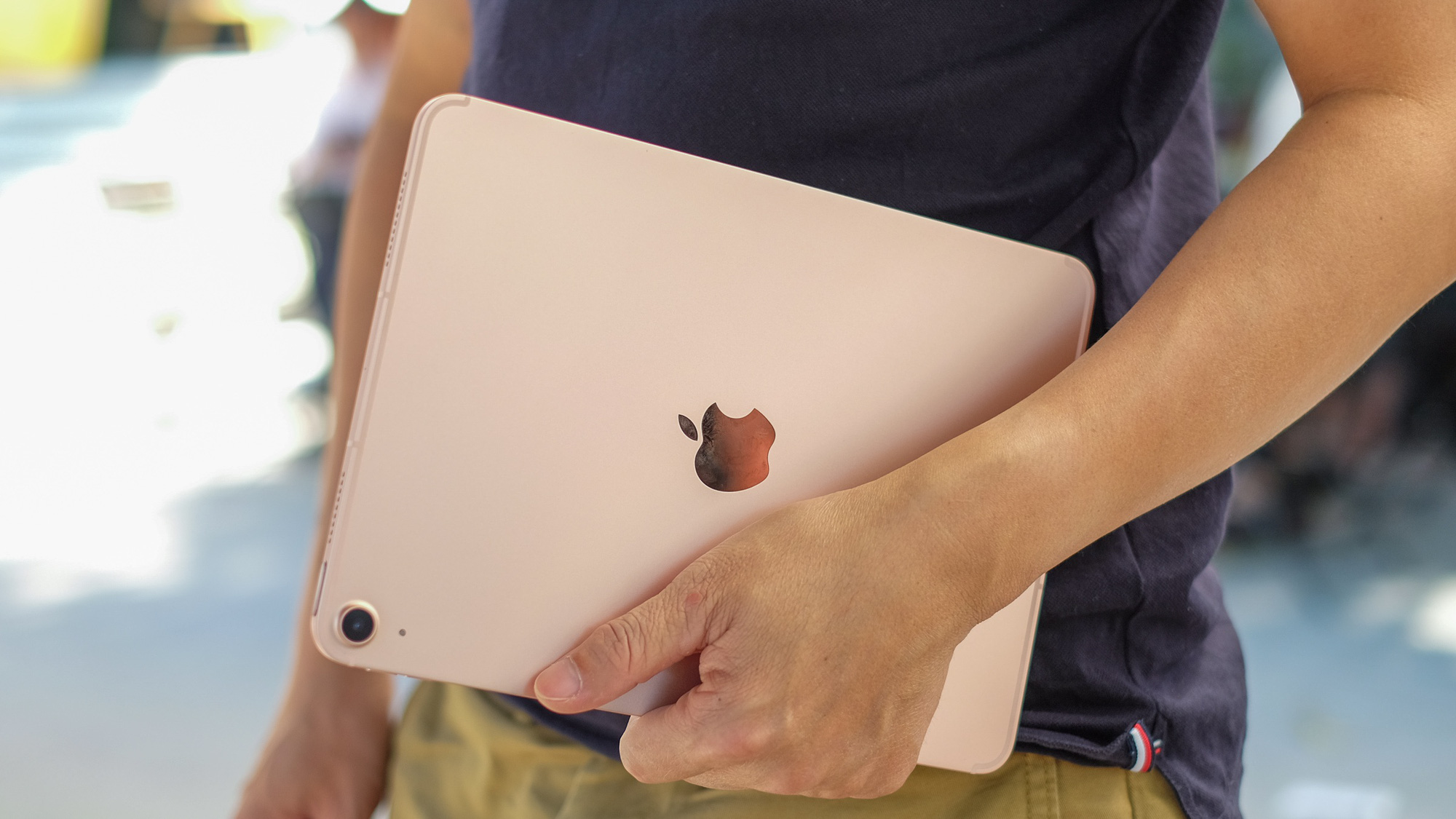 Đánh giá iPad Air 2020: Có thay được iPad Pro? - Ảnh 1.