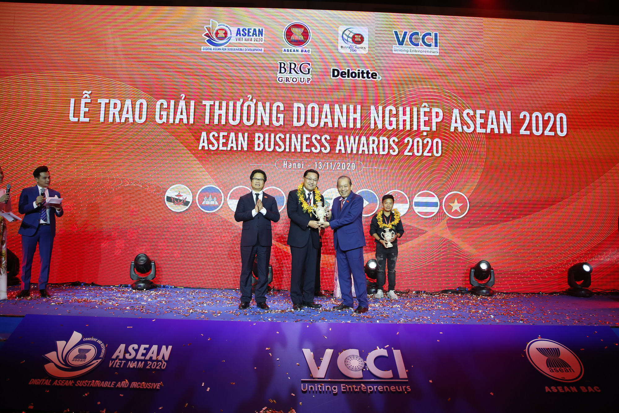 Lễ trao giải thưởng ASEAN Business Awards: Vinh danh 58 doanh nghiệp xuất sắc toàn khu vực - Ảnh 7.