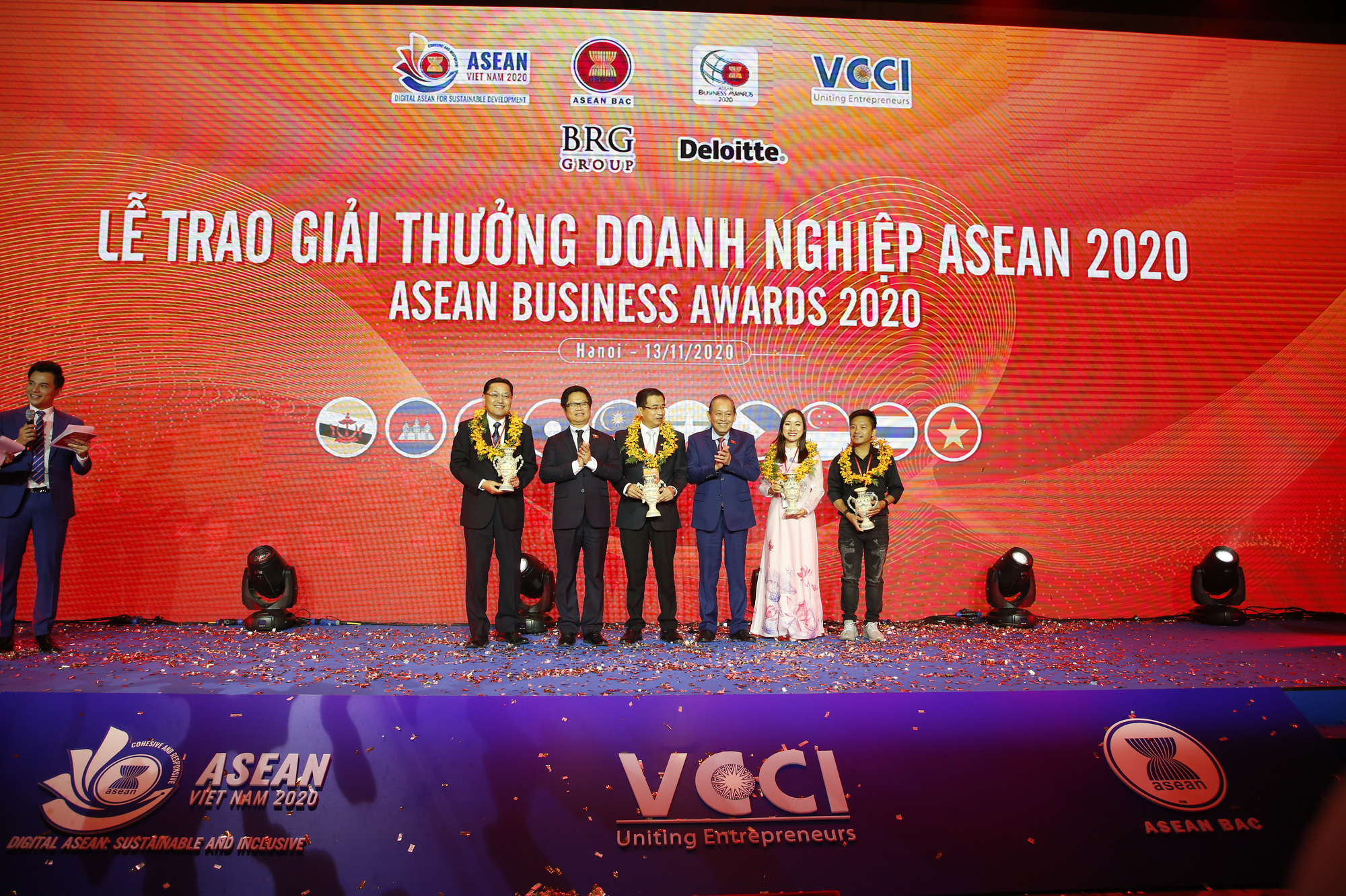 Lễ trao giải thưởng ASEAN Business Awards: Vinh danh 58 doanh nghiệp xuất sắc toàn khu vực - Ảnh 5.